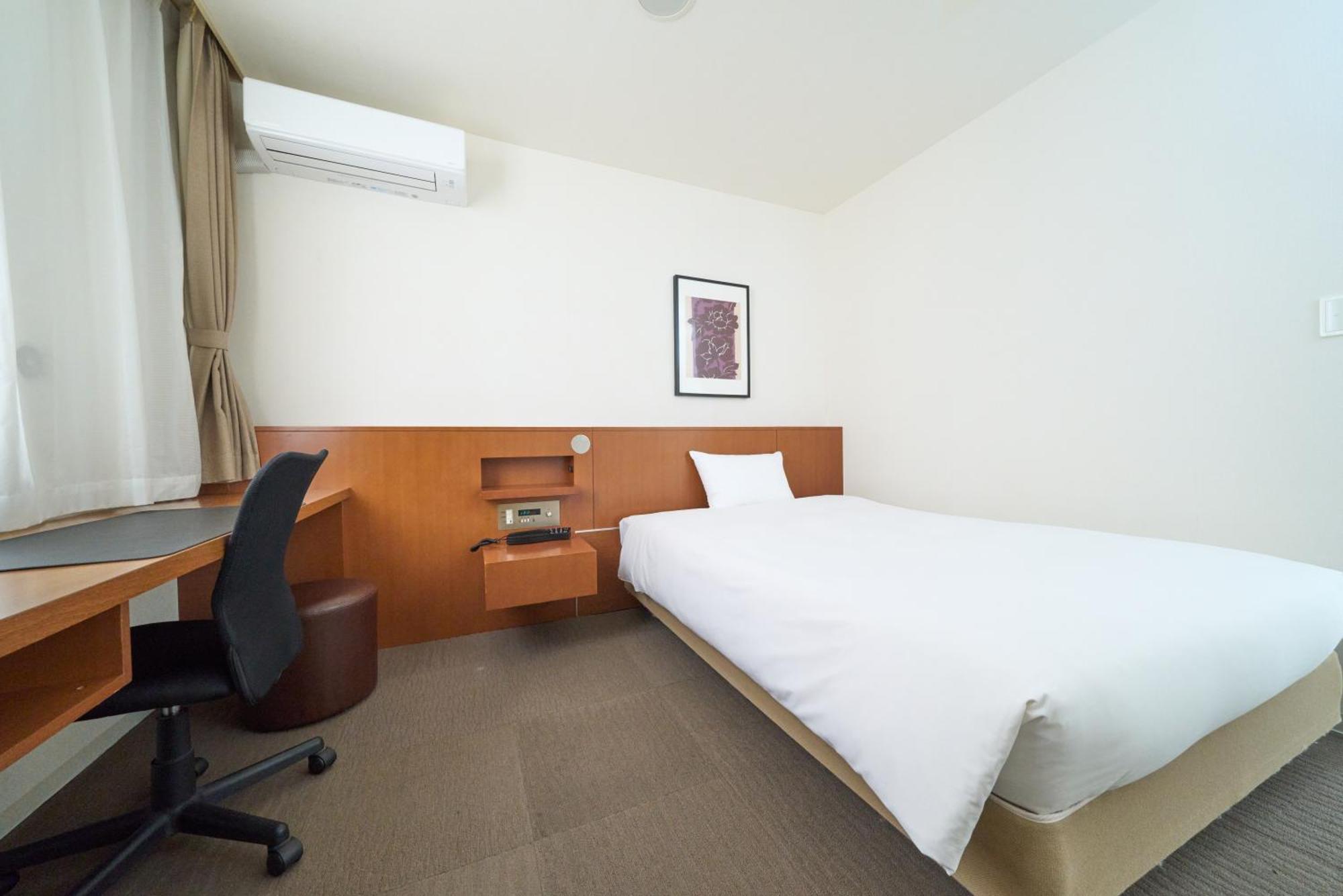 Hotel Tohkai Ацуги Экстерьер фото