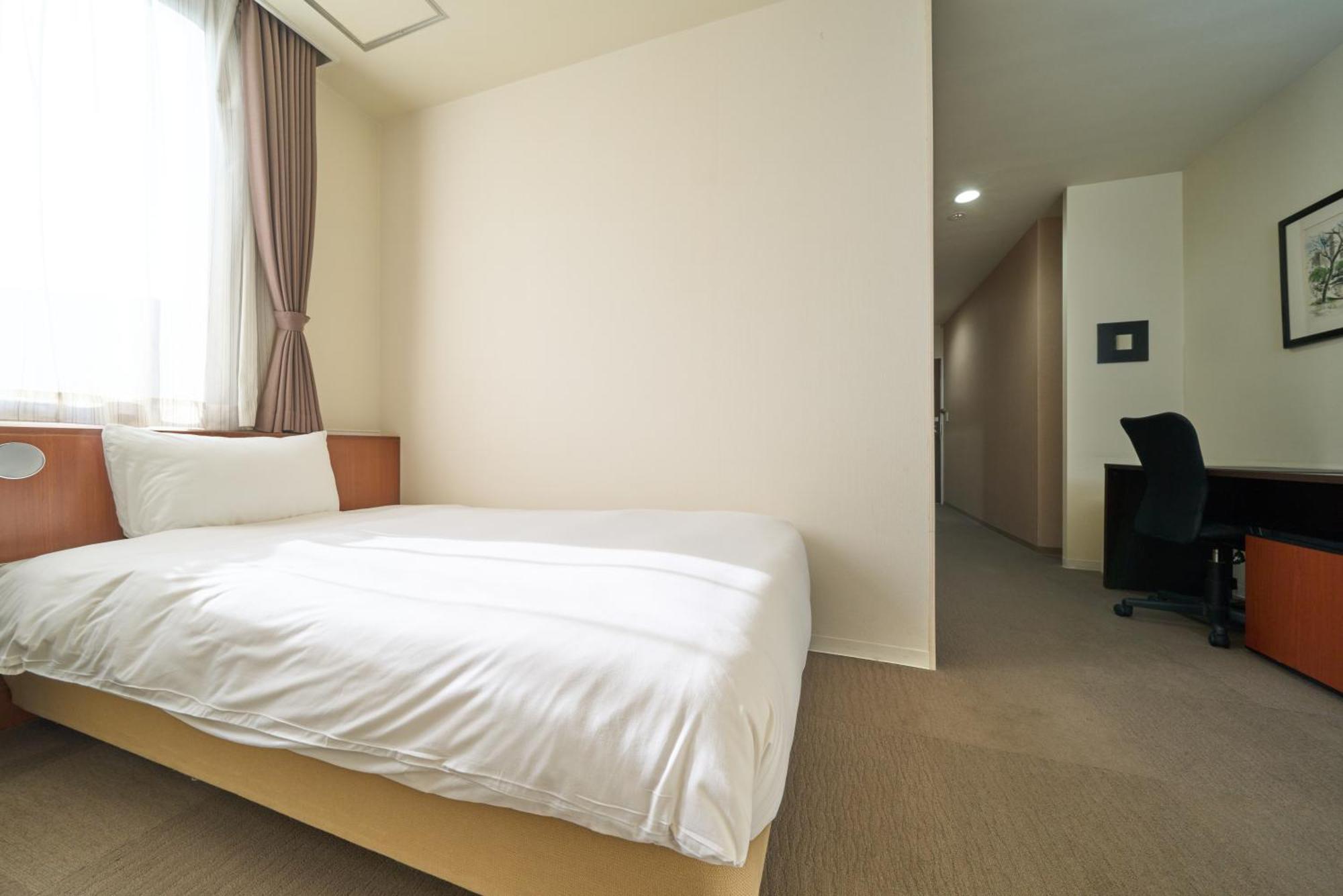 Hotel Tohkai Ацуги Экстерьер фото